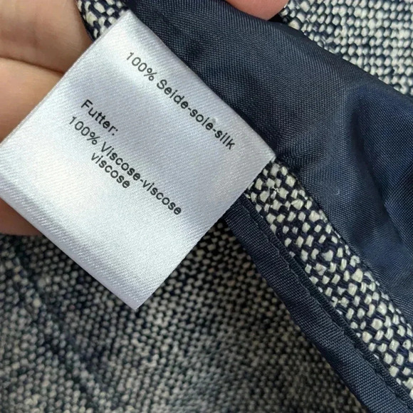 Akris Punto Silk Blazer - Picture 6 of 8